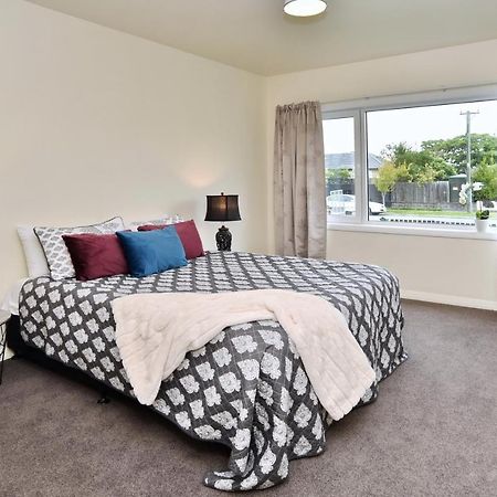 Weston Villa - Spacious & Family Friendly - Bookahome 크라이스트처치 외부 사진