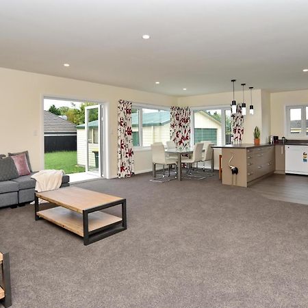 Weston Villa - Christchurch Holiday Homes 외부 사진