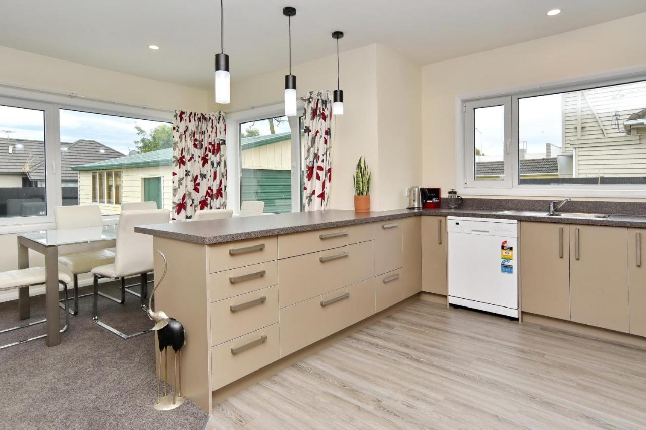 Weston Villa - Spacious & Family Friendly - Bookahome 크라이스트처치 외부 사진