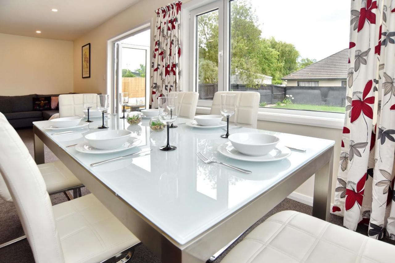 Weston Villa - Spacious & Family Friendly - Bookahome 크라이스트처치 외부 사진